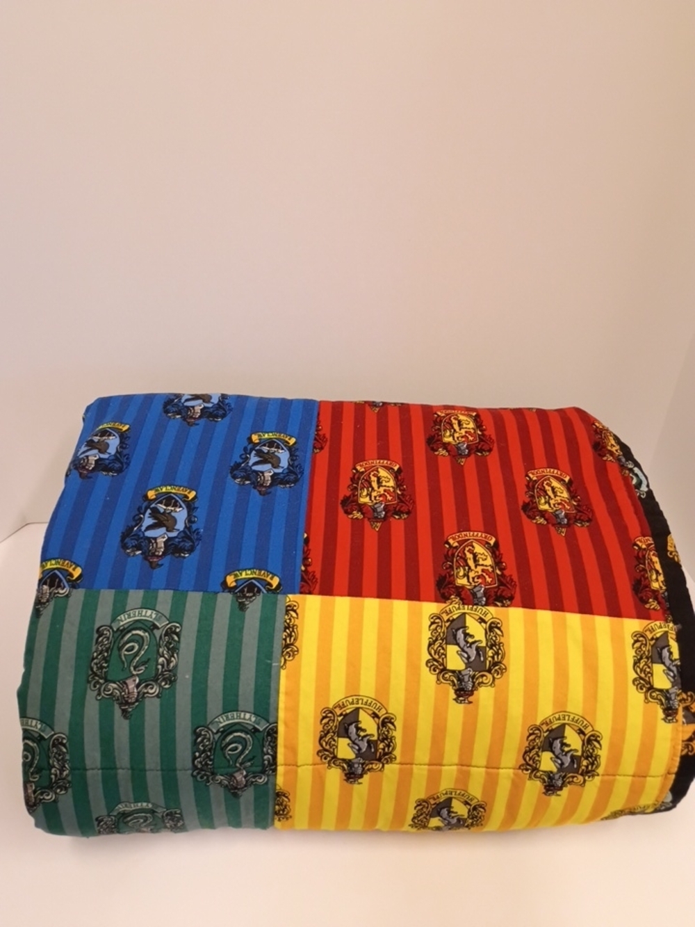 House Crest Patchwork Throw Blanket - Blue, Red, Green, Yellow